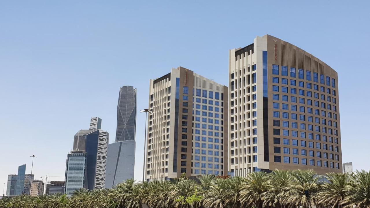 Movenpick Hotel And Residences Rijad Zewnętrze zdjęcie Riyadh skyline