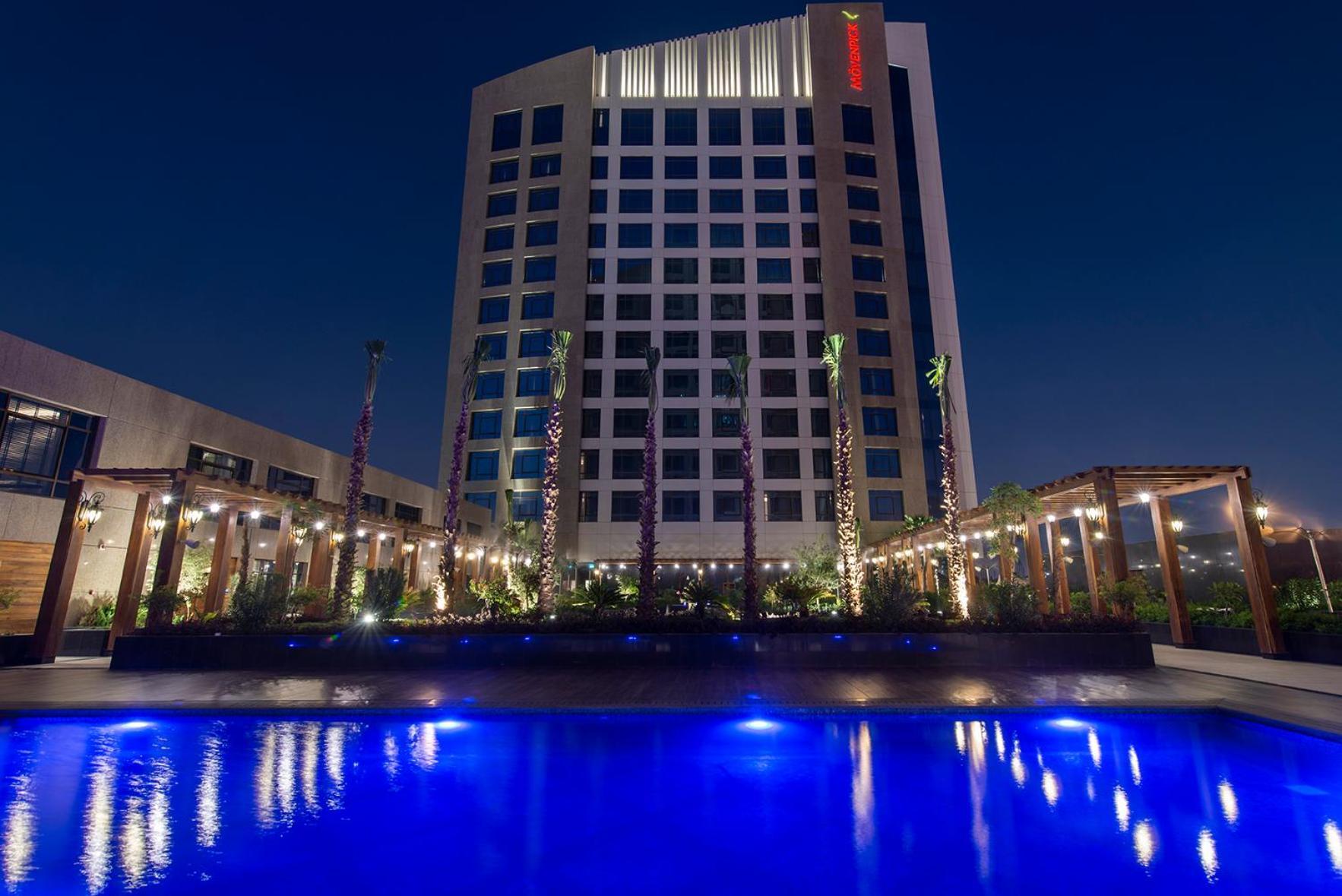 Movenpick Hotel And Residences Rijad Zewnętrze zdjęcie Hilton Cairo