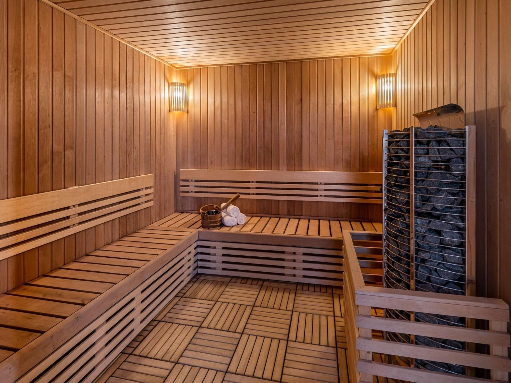 Movenpick Hotel And Residences Rijad Zewnętrze zdjęcie A modern Finnish sauna